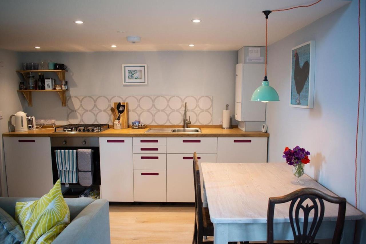The Tractor Shed Apartment Usk Bagian luar foto