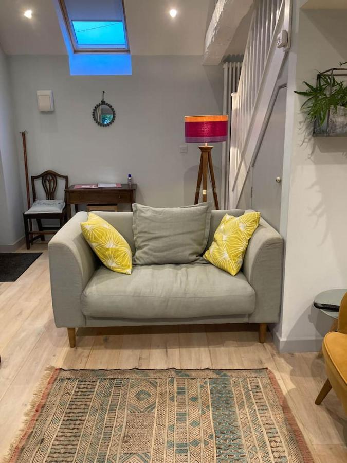 The Tractor Shed Apartment Usk Bagian luar foto